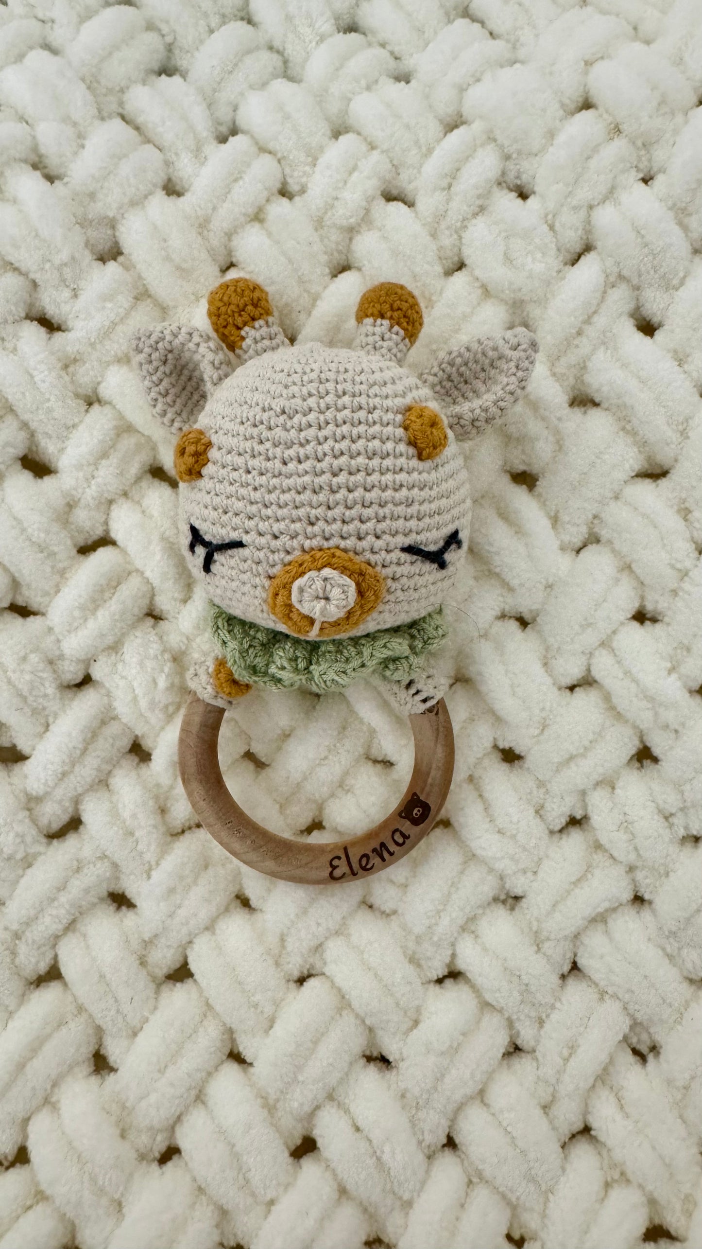 Babyrassel Tierwelt, personalisiert mit Gravur, Handmade