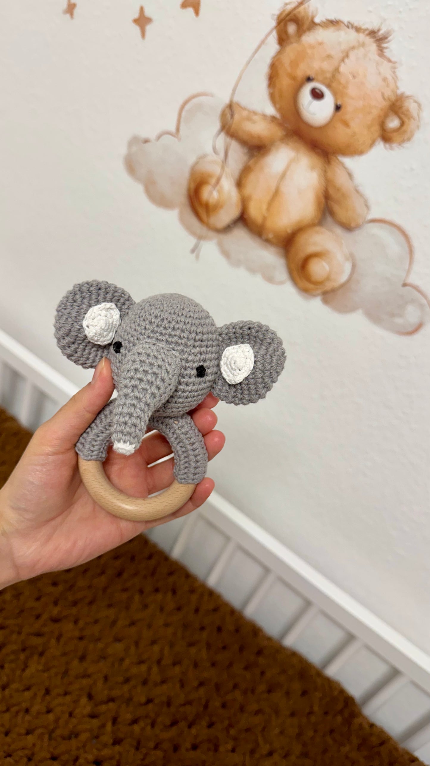 Babyrassel Tierwelt, personalisiert mit Gravur, Handmade