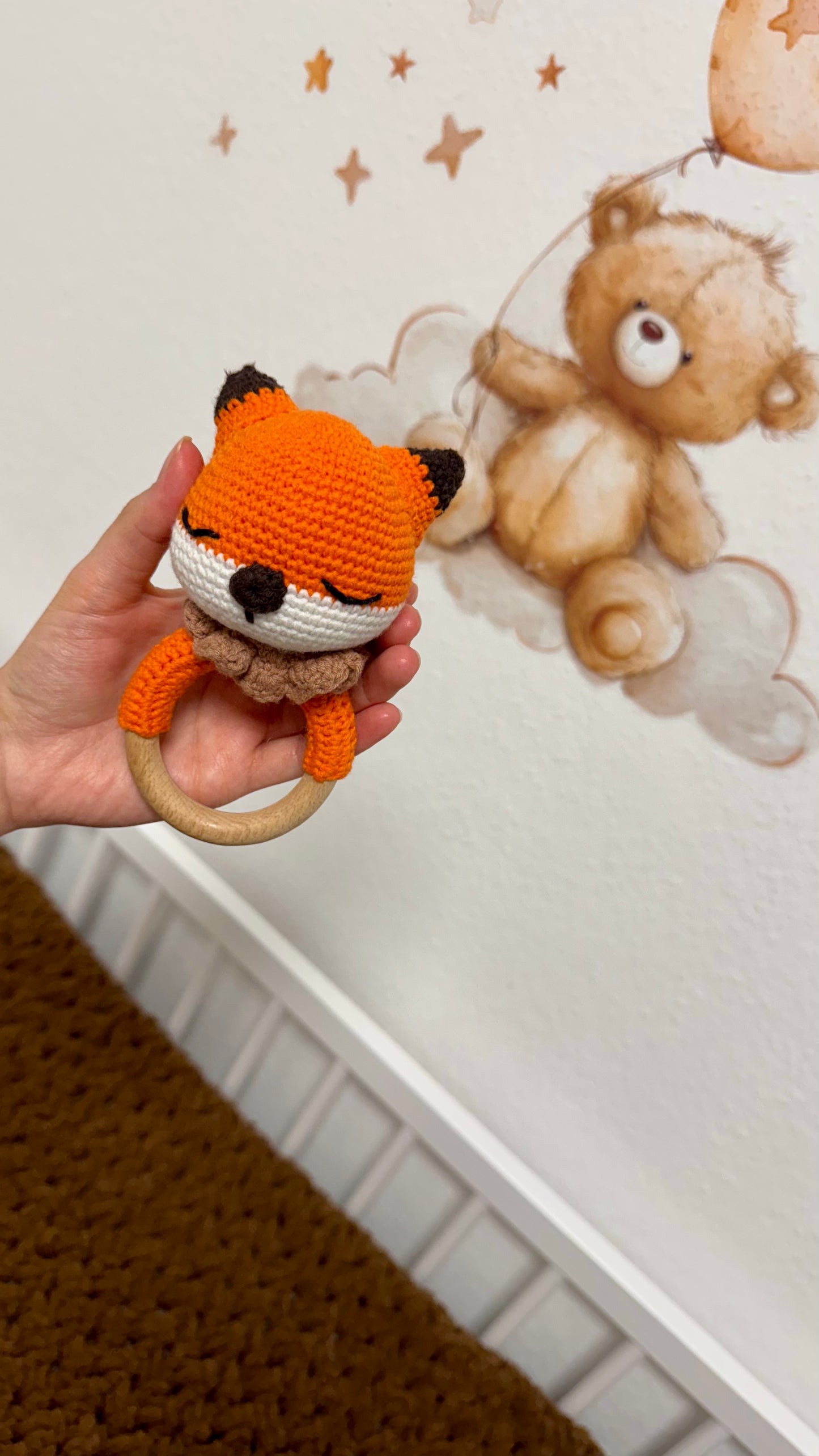 Babyrassel Tierwelt, personalisiert mit Gravur, Handmade