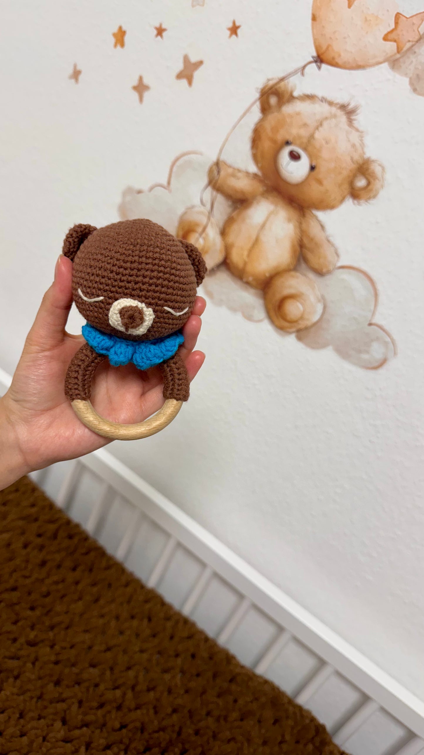 Babyrassel Tierwelt, personalisiert mit Gravur, Handmade