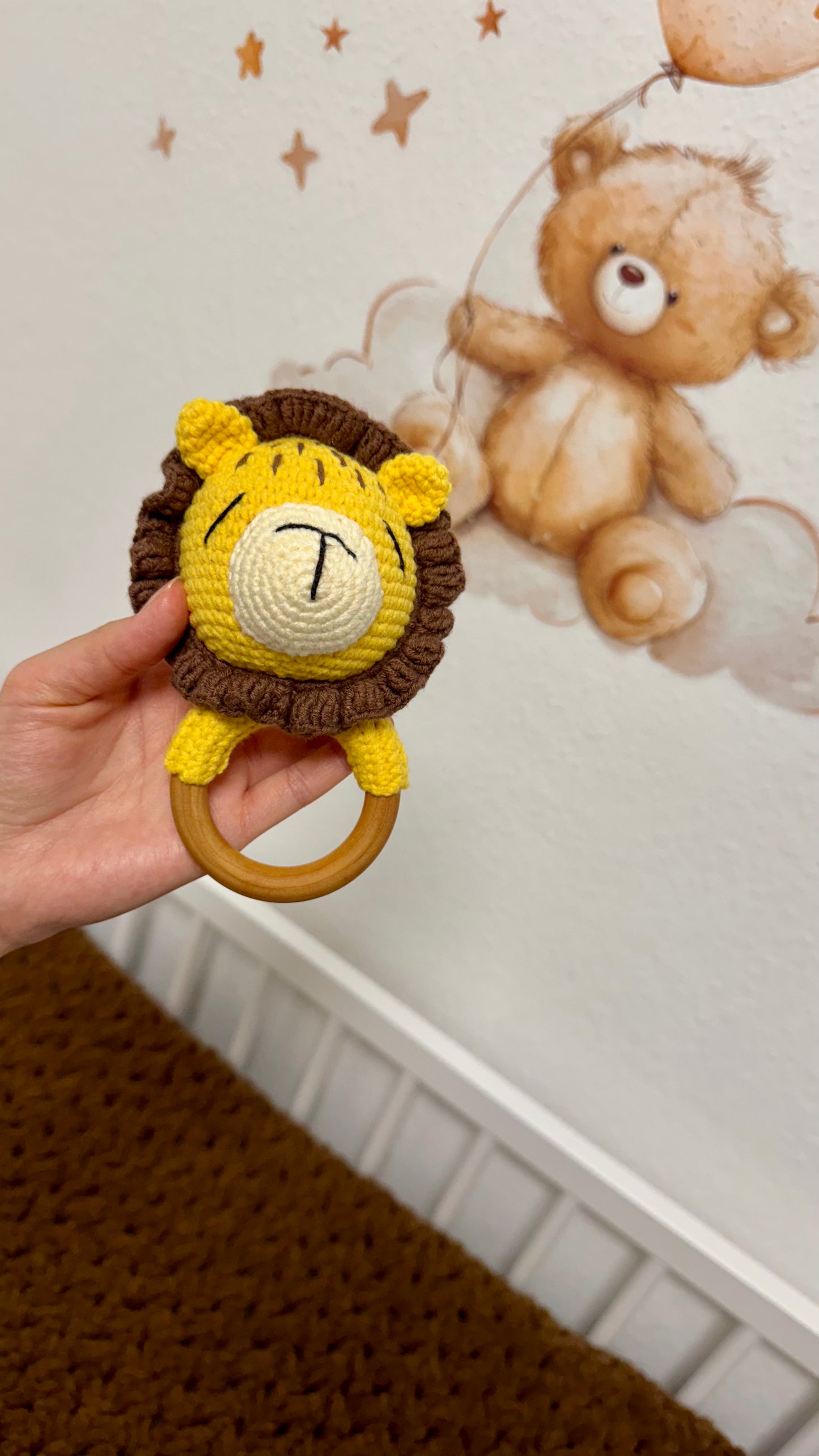 Babyrassel Tierwelt, personalisiert mit Gravur, Handmade