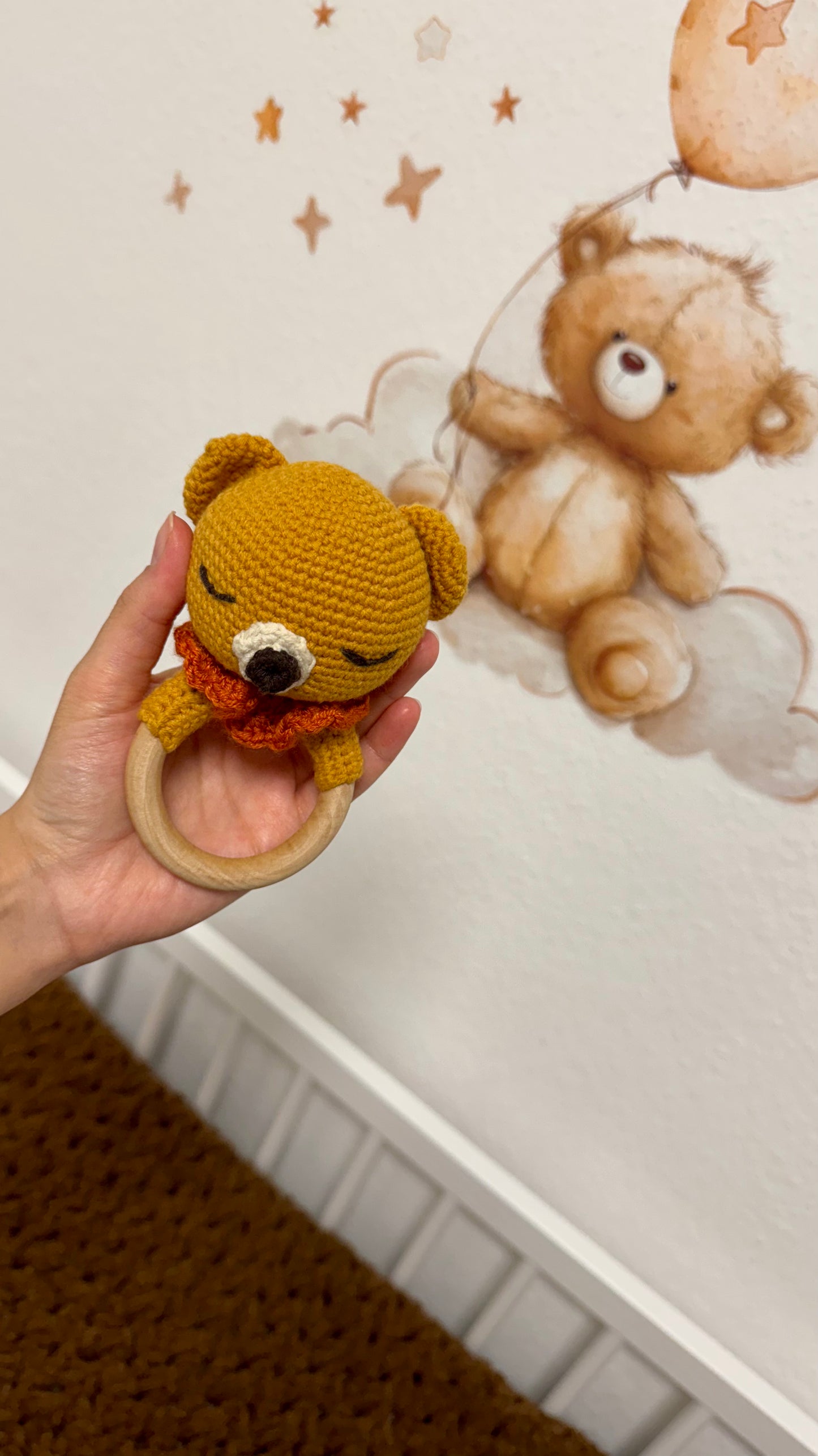 Babyrassel Tierwelt, personalisiert mit Gravur, Handmade