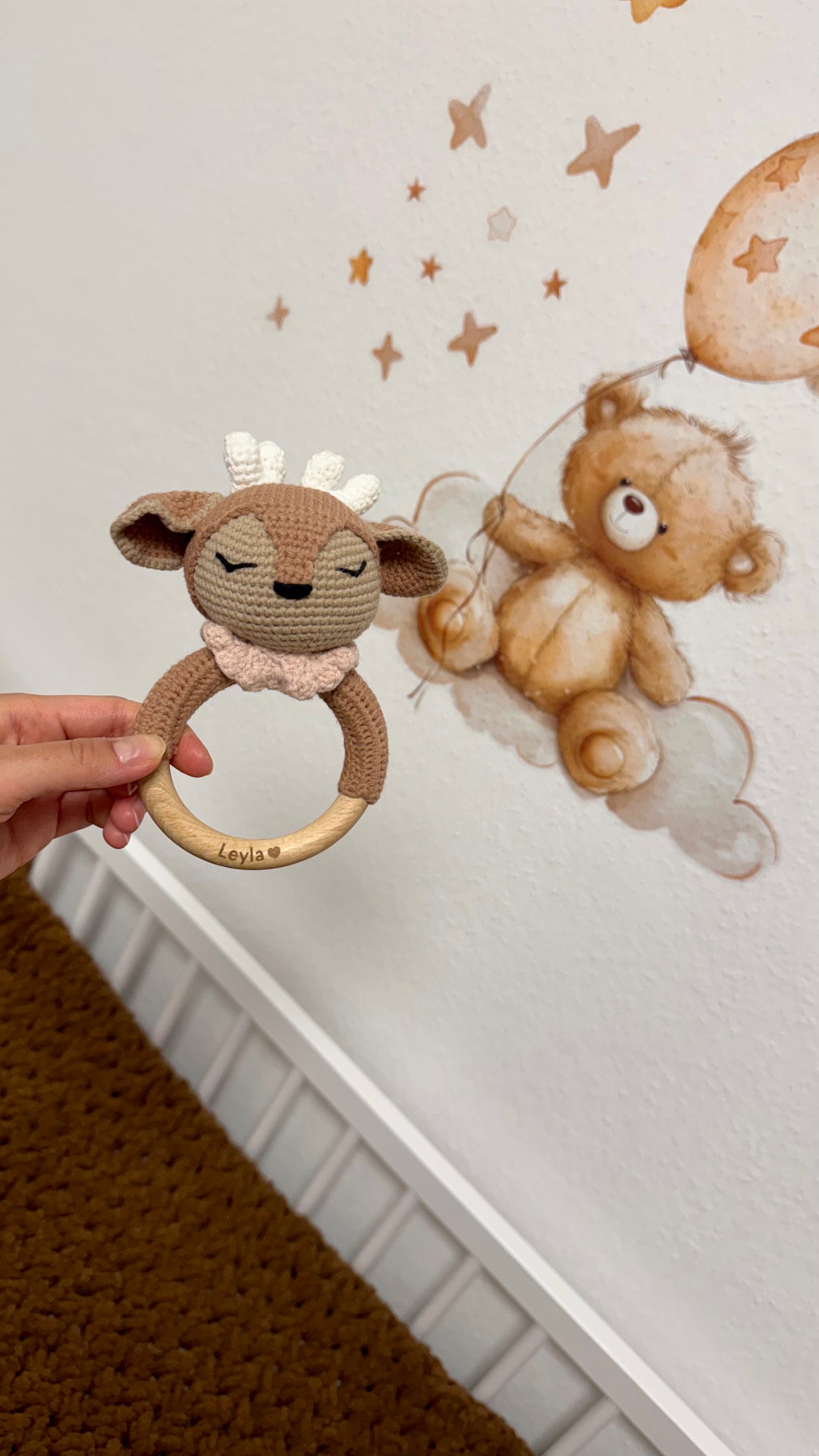 Babyrassel Tierwelt, personalisiert mit Gravur, Handmade