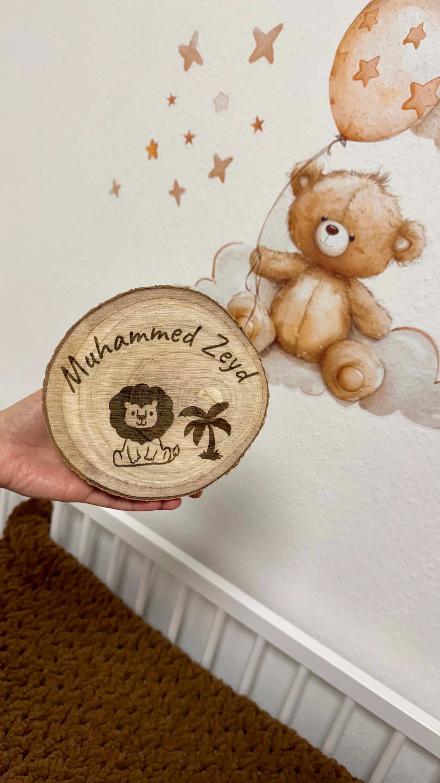 Personalisierte Holzscheibe mit Gravur – Natürlich & Einzigartig