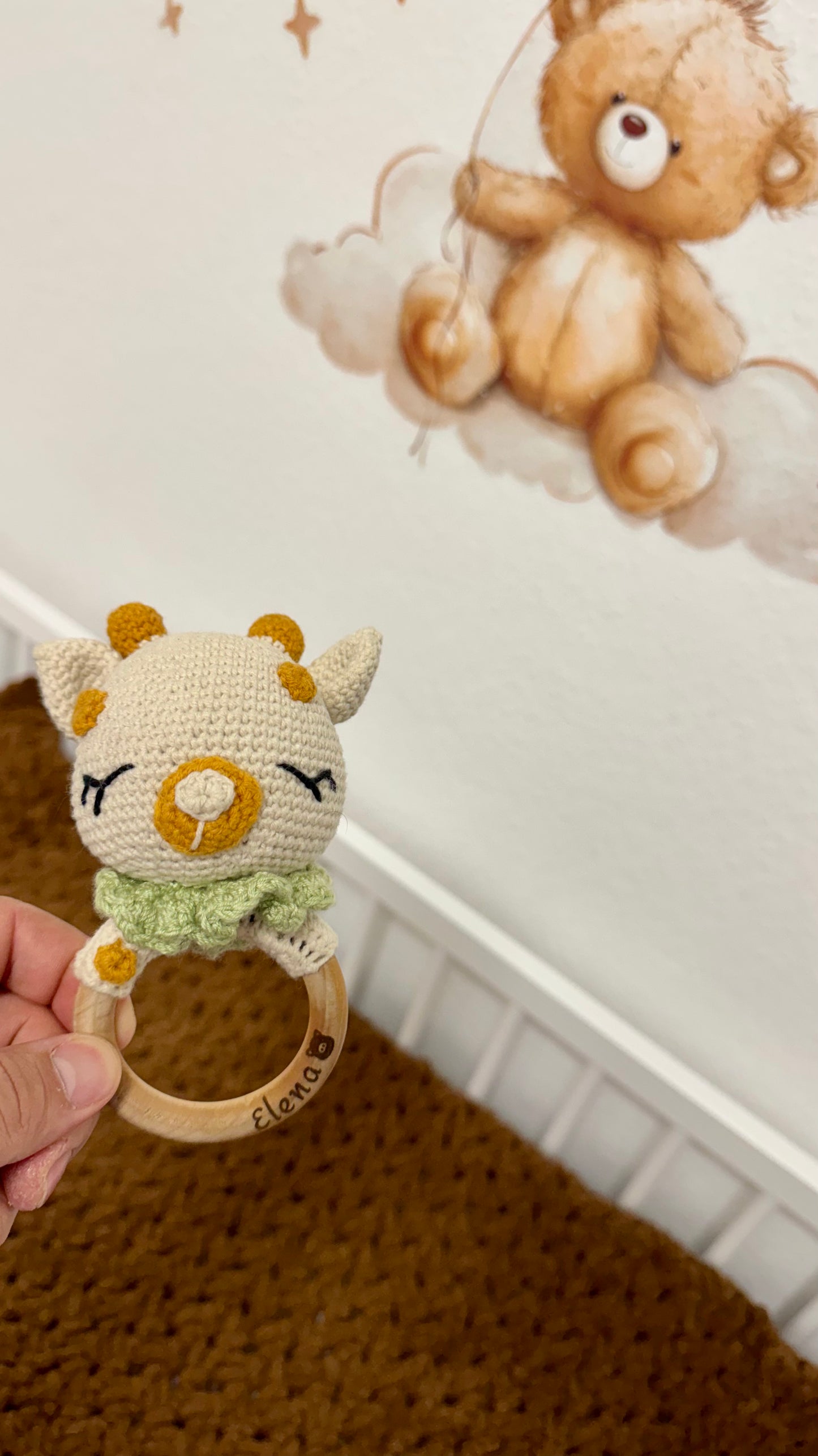 Babyrassel Tierwelt, personalisiert mit Gravur, Handmade