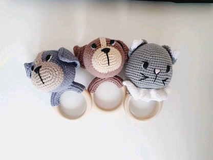 Babyrassel Hund & Katzenmotiv, personalisiert mit Gravur, Handmade