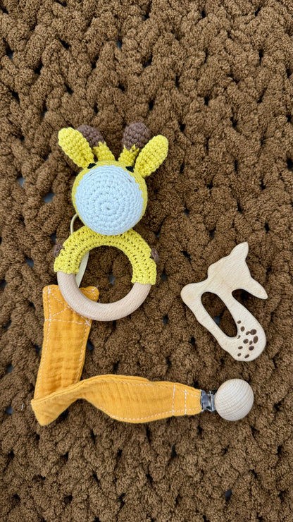 Handgemachtes Baby-Rassel-Set aus Naturholz – Individuell mit Gravur, Giraffe