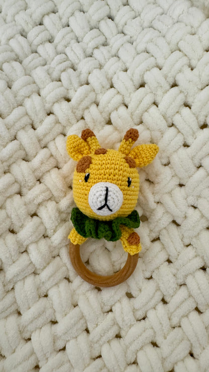 Babyrassel Tierwelt, personalisiert mit Gravur, Handmade