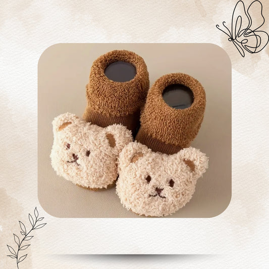 Rutschfeste Babysocken mit Bärmotiv – Warm, weich und perfekt für kleine Füße